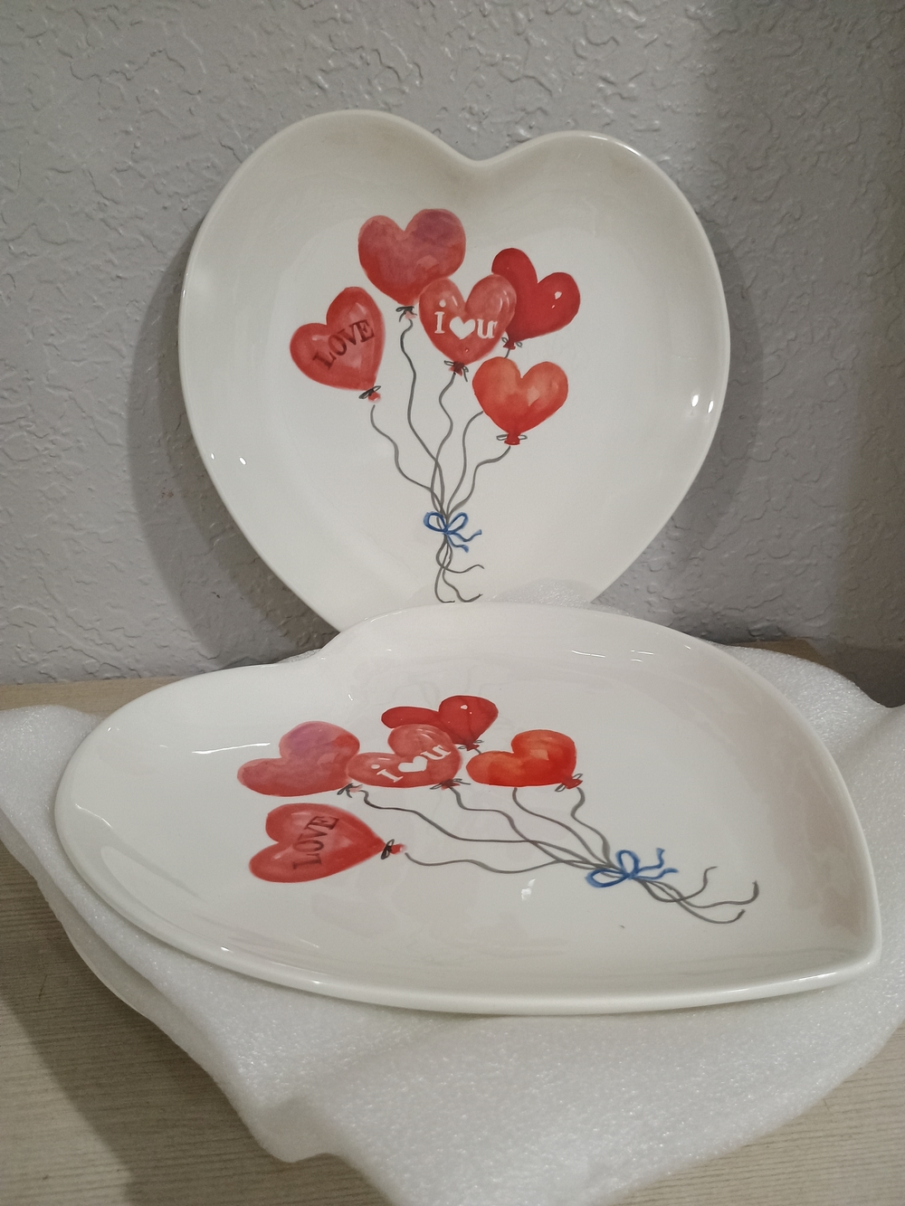 10" 4) Love Valentine's Dinner Plate SET Hearts Heart Balloons NEW